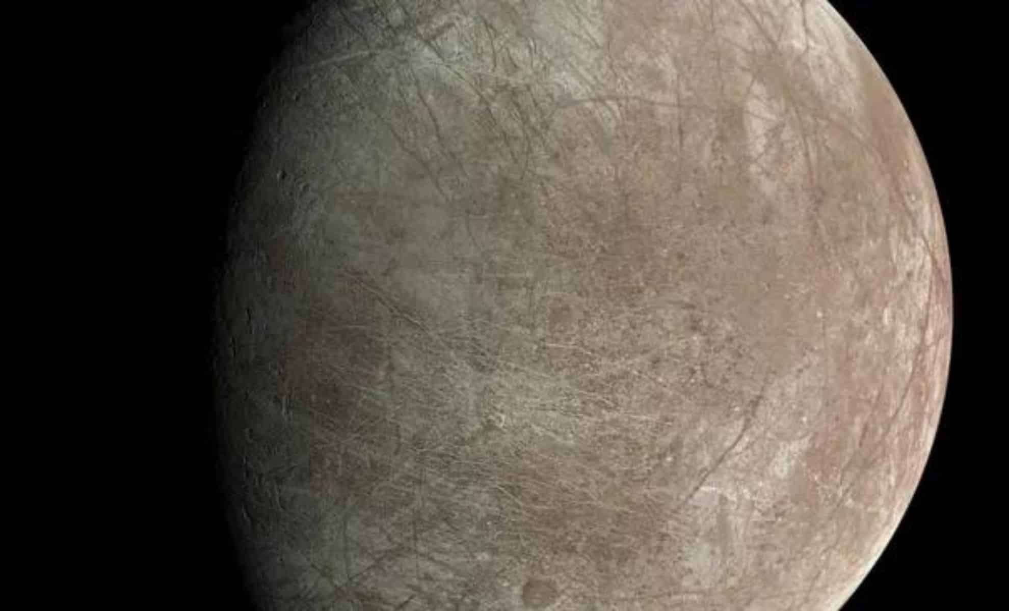 Juno Uncovers Signs of Active Plumes and Dynamic Geology Below Europa’s Ice Shell 