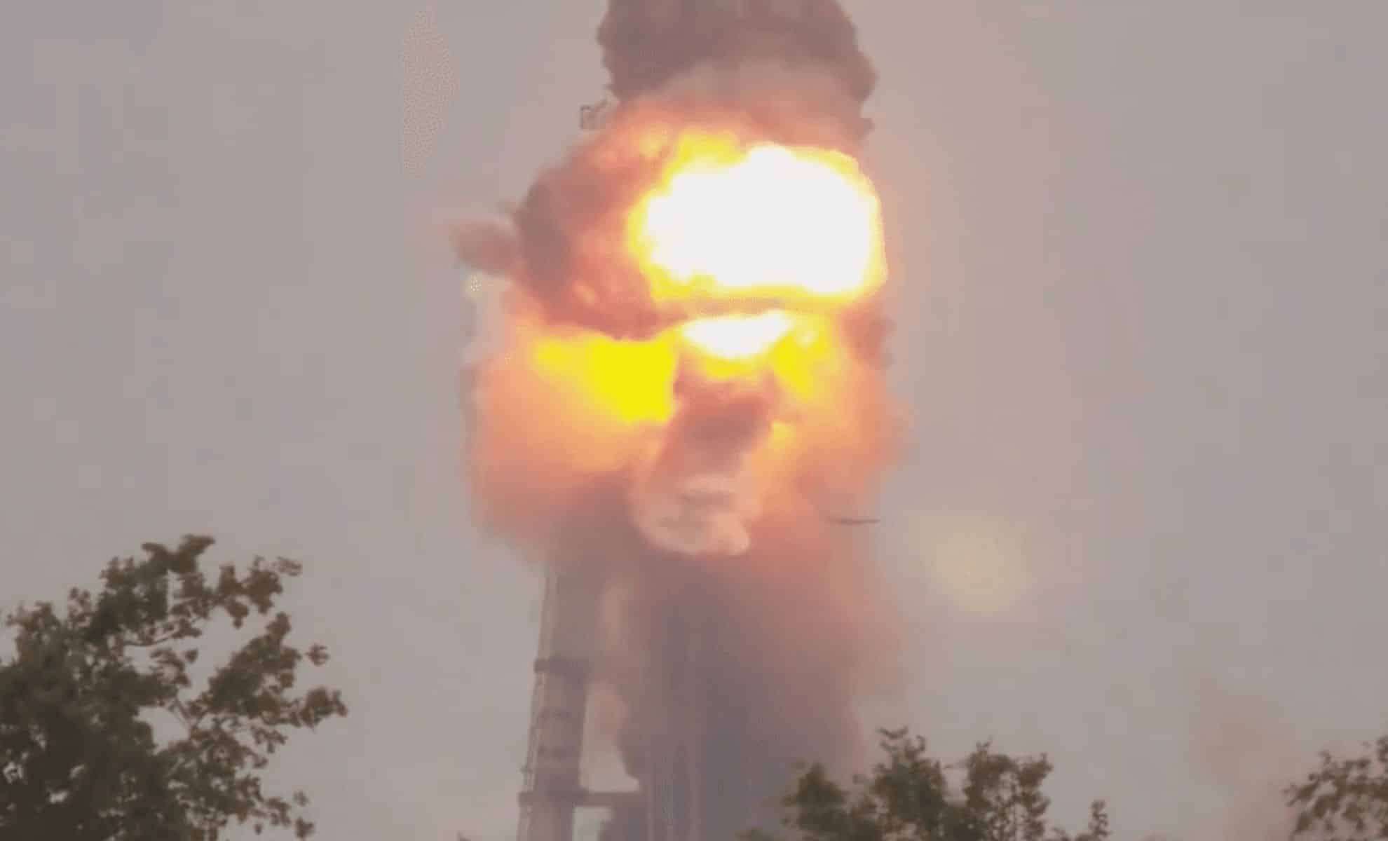 SpaceX’s Starship Raptor Engine Test Ends in Explosion at McGregor Facility 