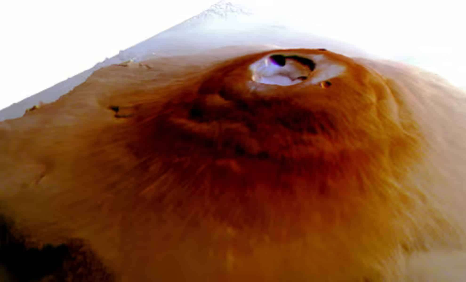 Morning Frost Discovered on Mars’ Tallest Volcanoes Near the Equator 