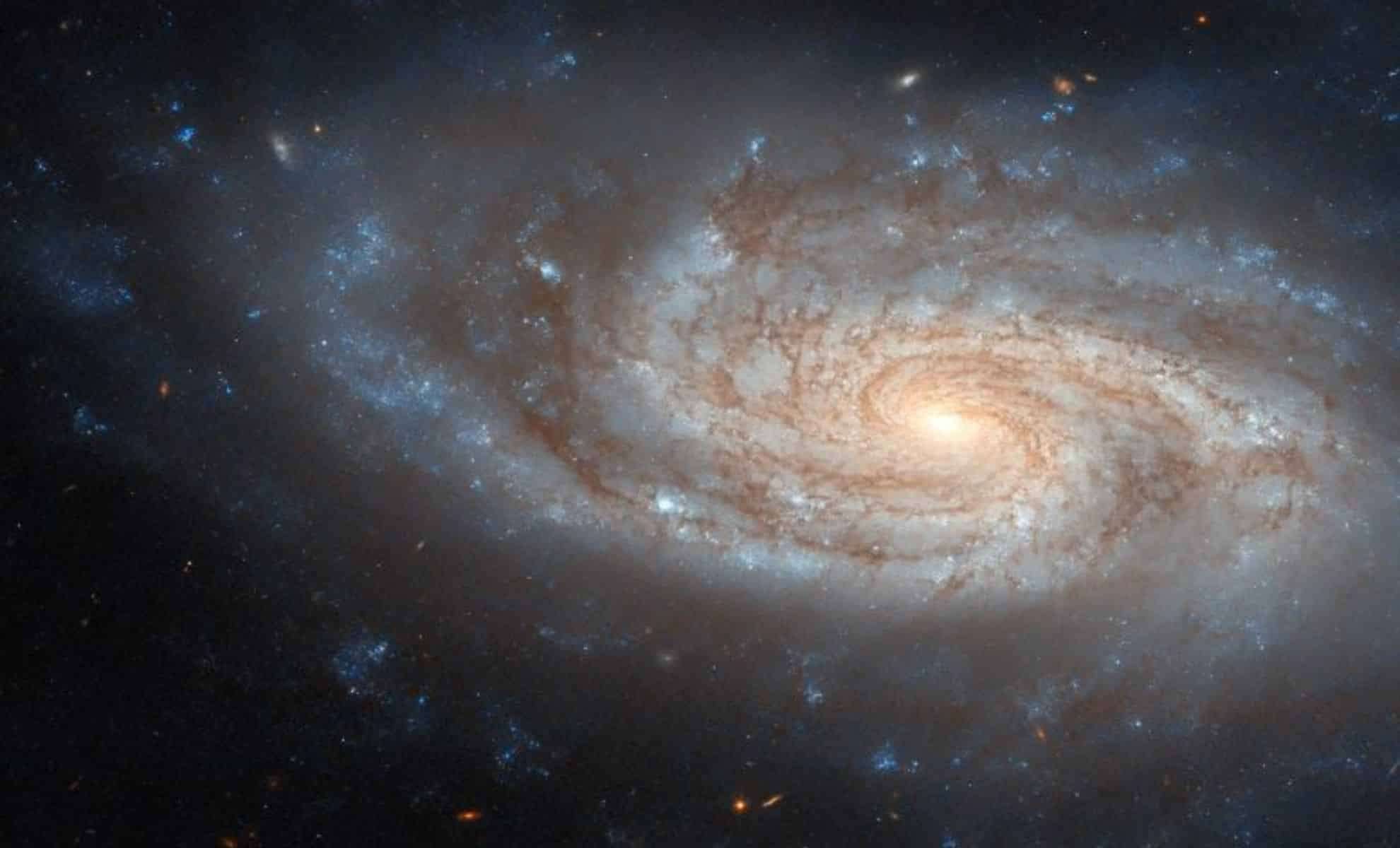 Hubble Captures Stunning Details of Spiral Galaxy NGC 3430 