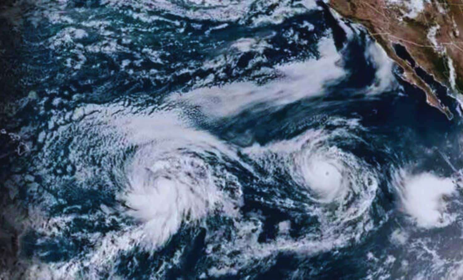 Hawaii Faces Unprecedented Back-to-Back Storms: Tropical Storm Hone and Hurricane Gilma Approach 