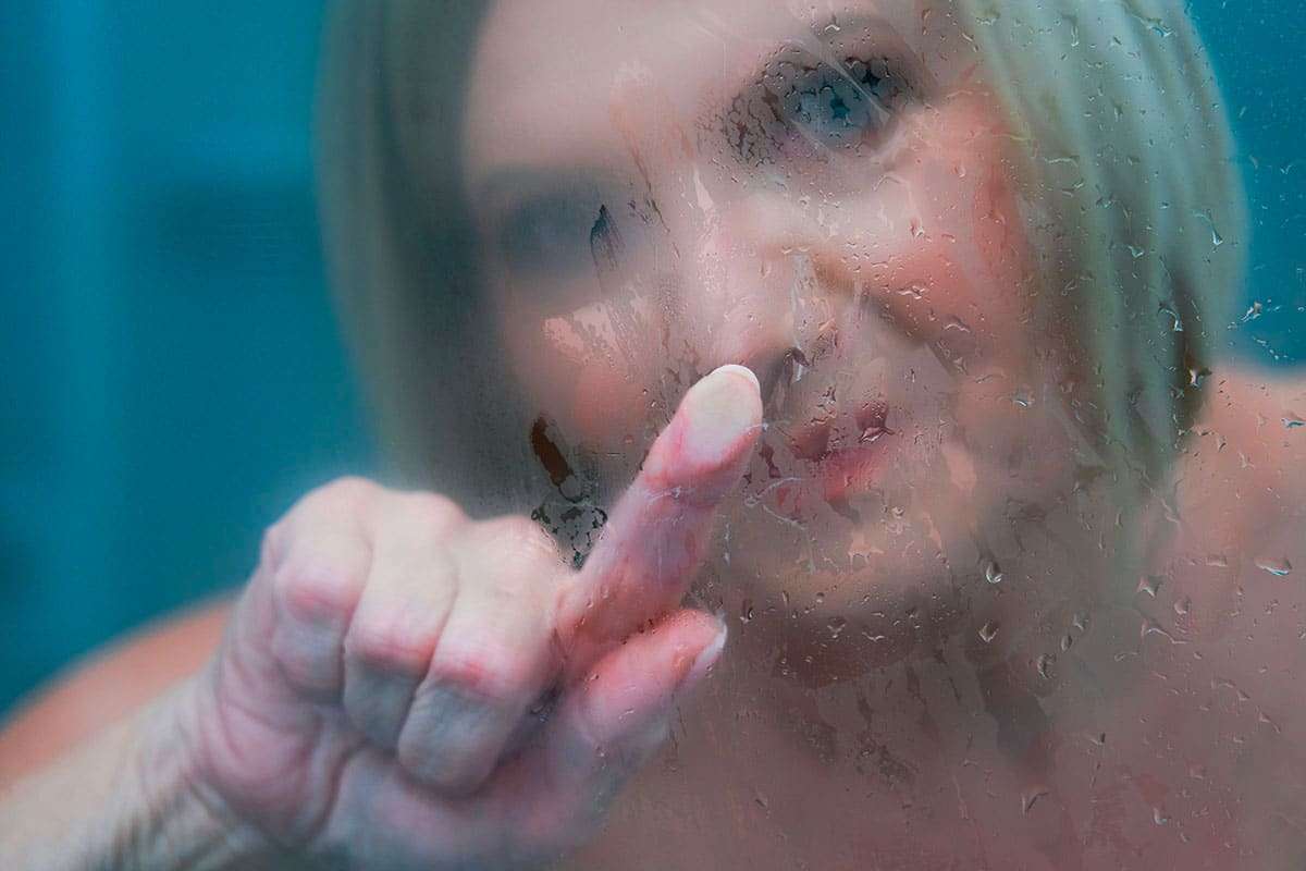 Optimal Shower Frequency for Seniors: Dermatologists Recommend Less for Healthier Skin 