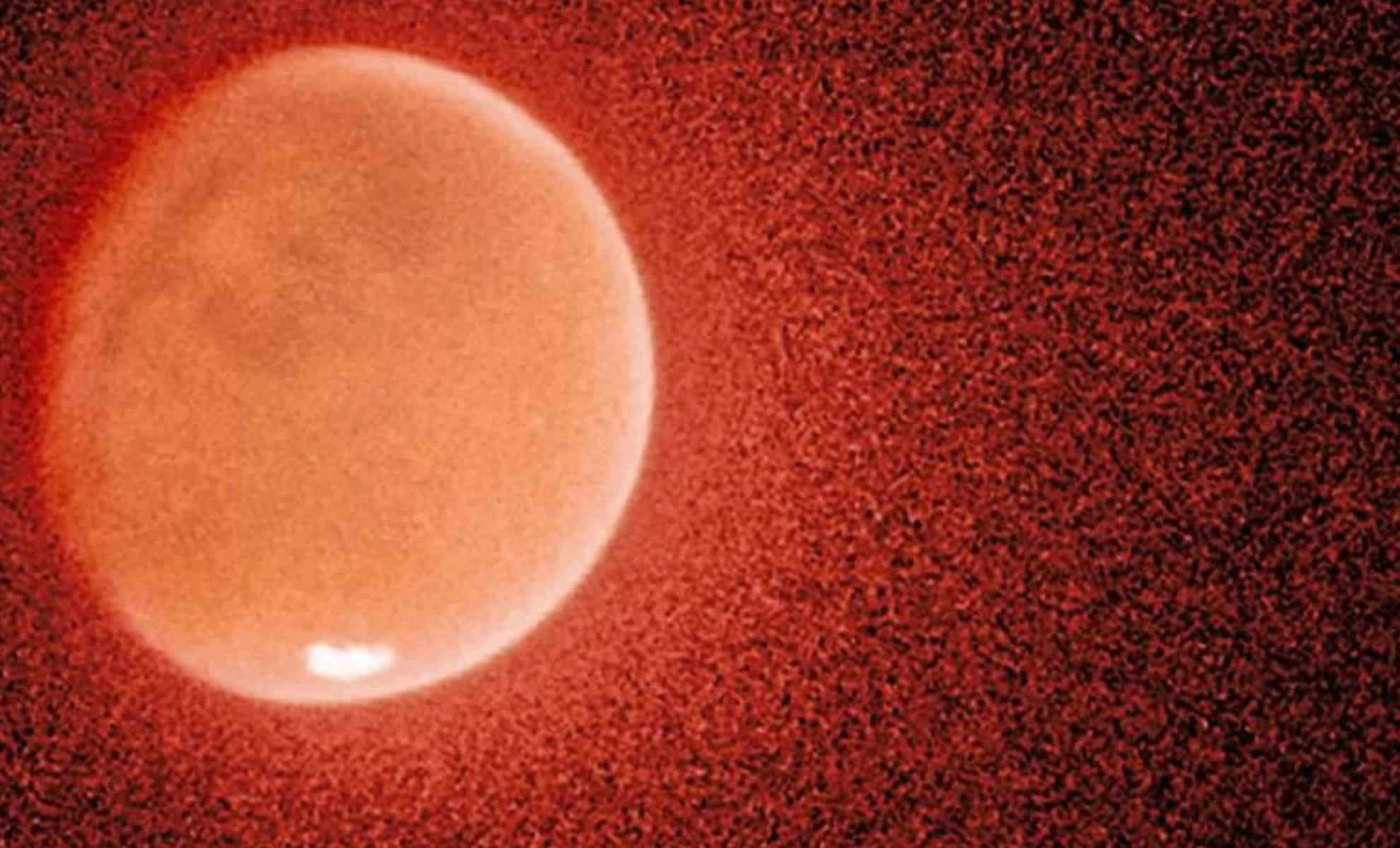 NASA Uncovers the Mystery of Mars’ Vanishing Water Using Hubble and MAVEN 