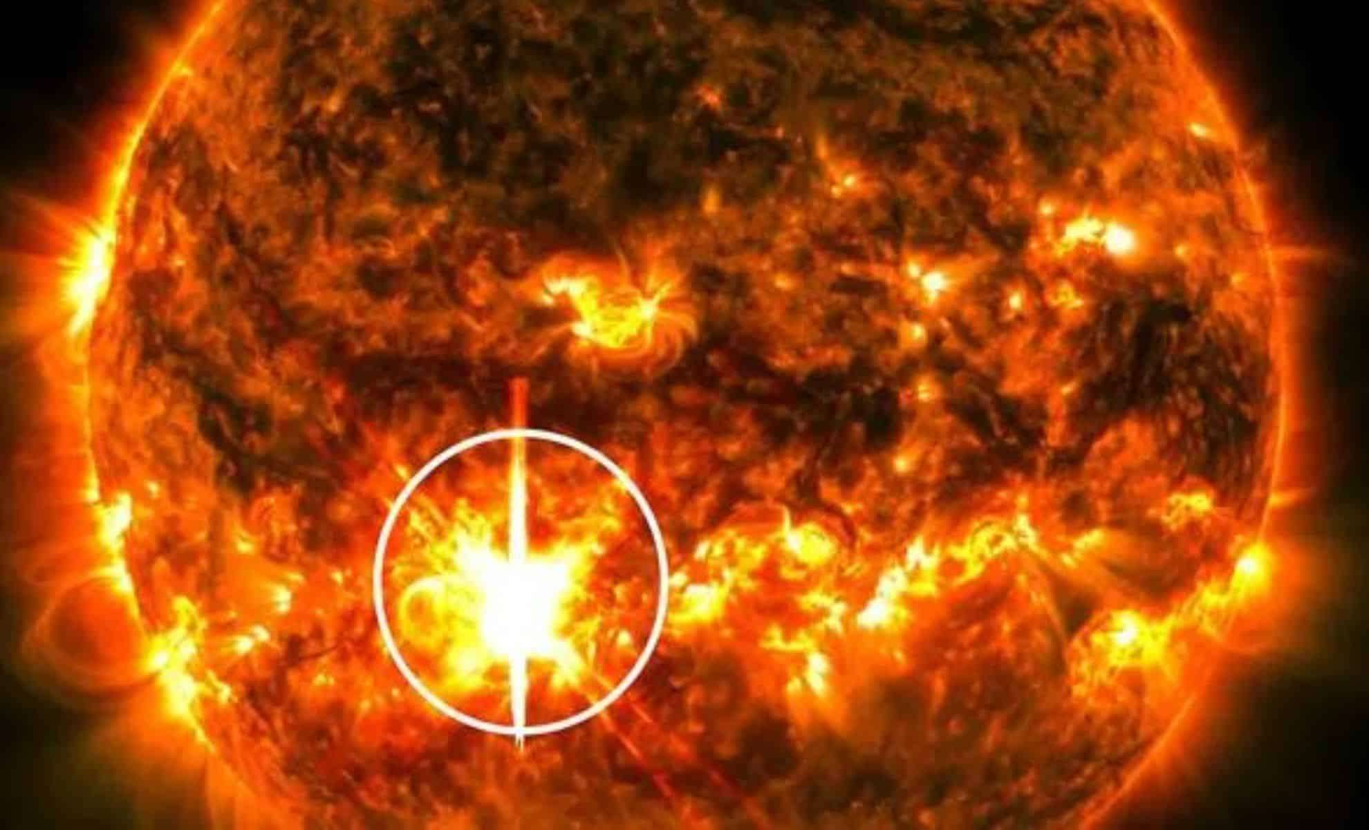 Massive Solar Flare Sparks Stunning Auroras and Could Disrupt Communications 