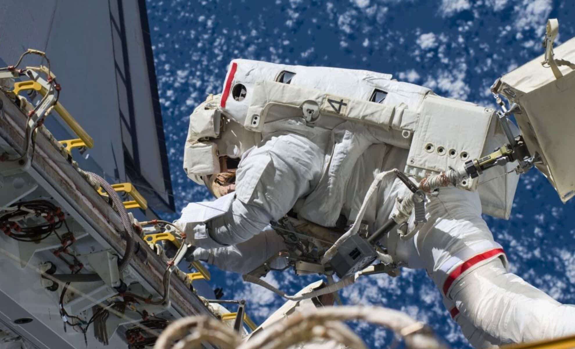 NASA Uncovers Surprising Insights into Astronauts' Brain Function After Extended Spaceflight 