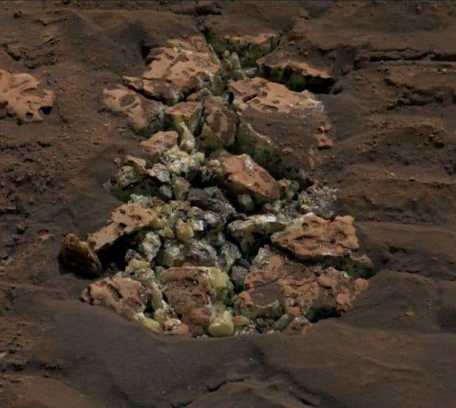 sulfur-on-mars-4542e2382a3ad4cd3a05a17982199f34.jpg