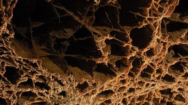 nasa-sulfur-crystals-mysterious-rock-mars-ba21221b970b98fe914b8cc68300f4e9.jpg