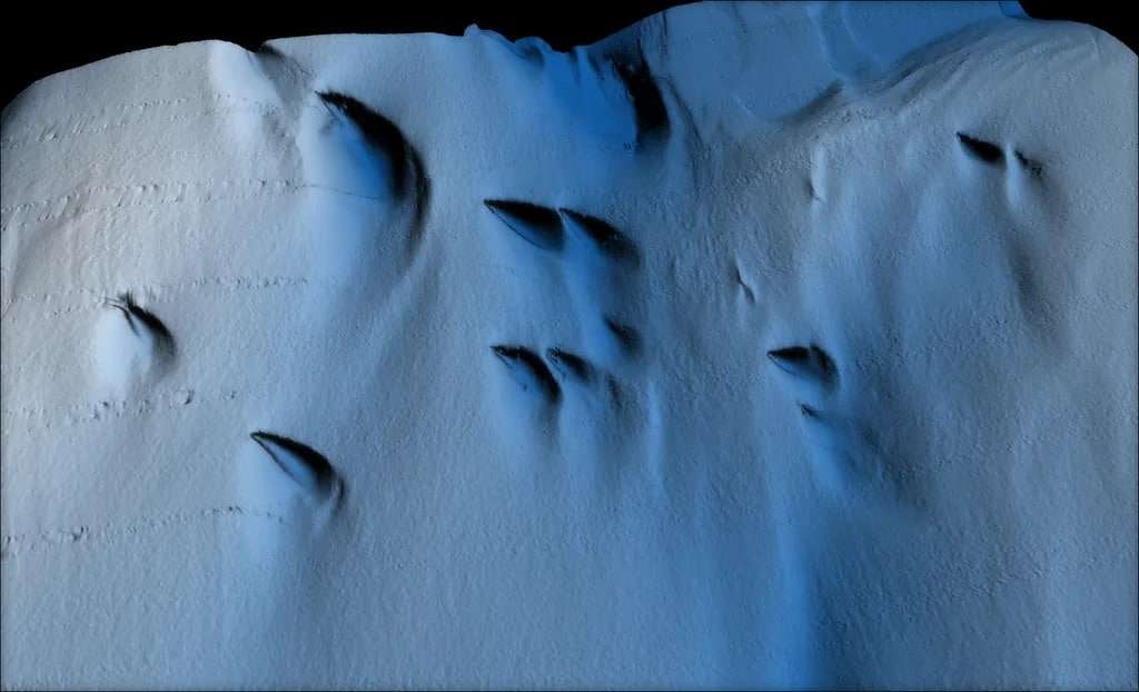 swirls-and-loops-trace-the-path-of-meltwater-flowing-under-the-ice-6535b1f8358a21e3bc5484d66bd366cf.jpg