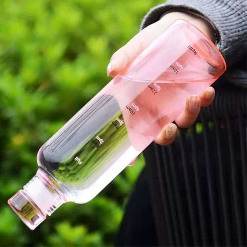 Glass-Bottled-Water--a50c702503e9d77aecfef91990fb38d4.jpg