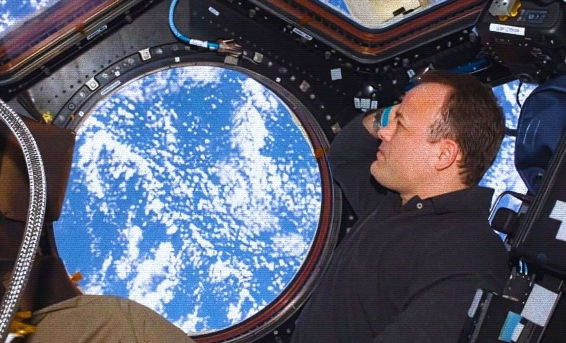 A NASA Astronaut’s Earth-Shattering Revelation from Space: Unveiling Humanity’s Greatest Illusion 