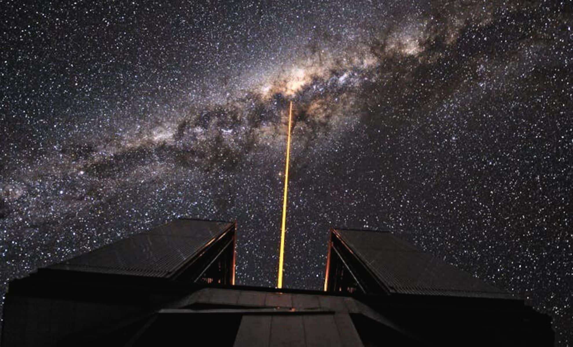 Astronomers Unveil Binary Star Duo Orbiting Milky Way’s Central Black Hole 