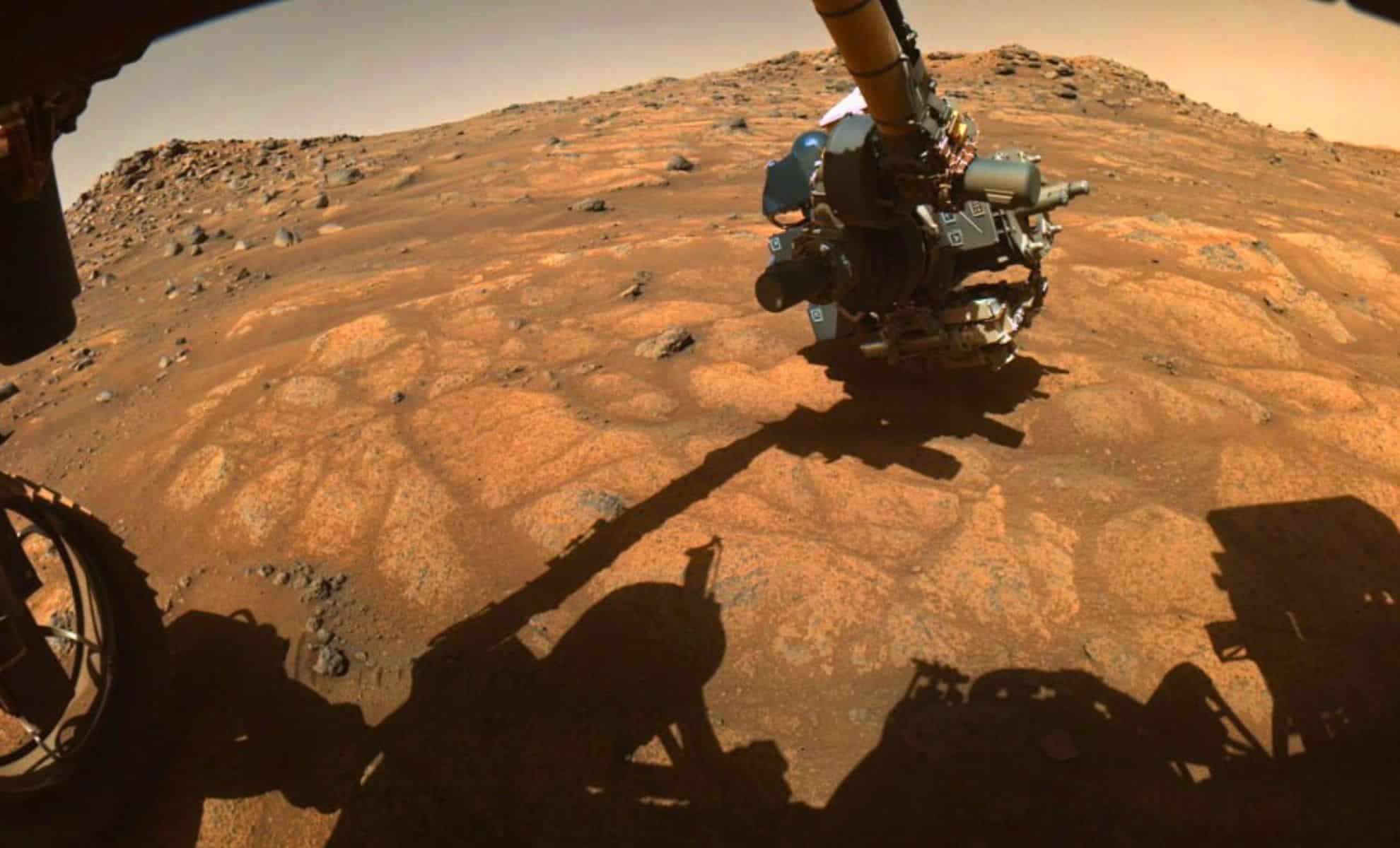 Perseverance Rover Uncovers Ancient Martian Minerals Offering Clues to Early Life 