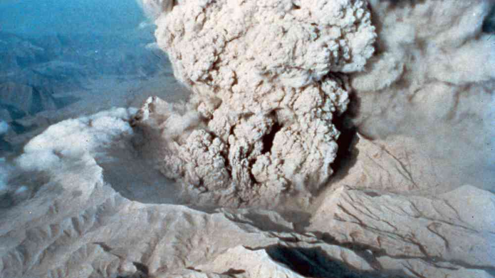 Mt.-Pinatubo-Eruption-1991-Collection-Page-Image-3-22cd5b37a0b10e3cf70d7870fa229a8d.jpg