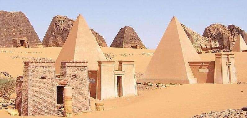 Nubian-Meroe-Pyramids-b3483ab099af8a09873f9f84ea2a0da1.jpg