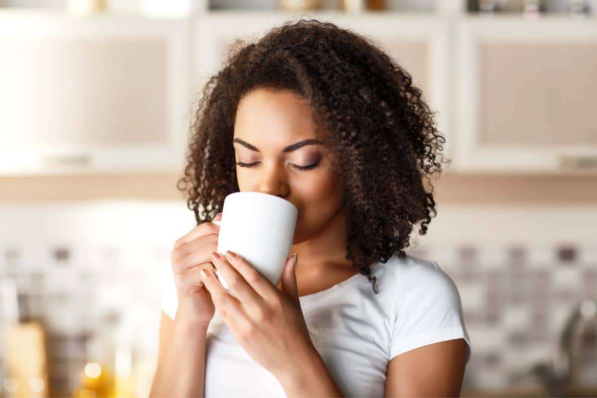 How Daily Green Tea Consumption May Lower Dementia Risk: Insights from Latest Research 