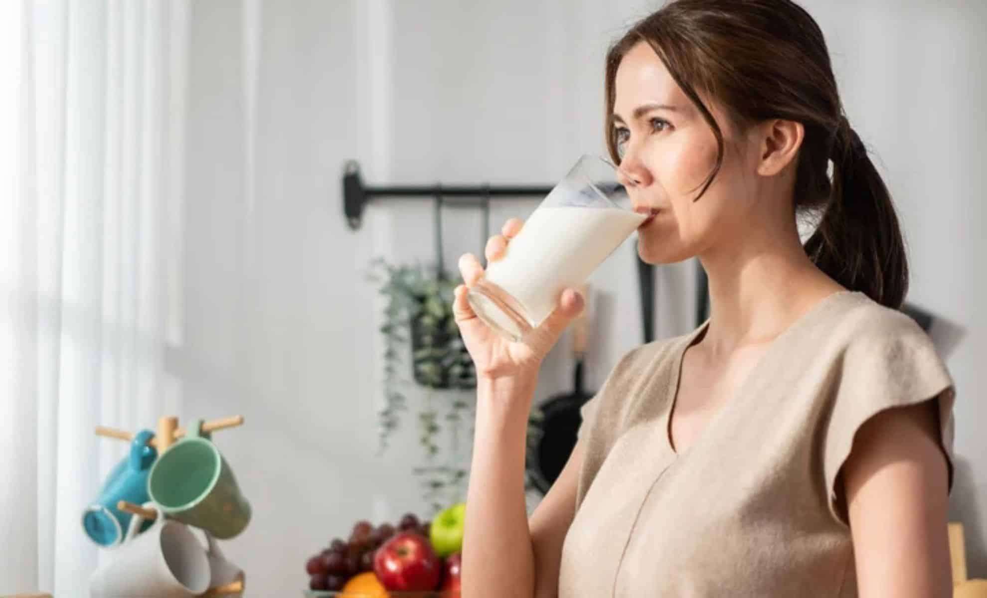 New Research Links Daily Milk Intake to Reduced Bowel Cancer Risk 