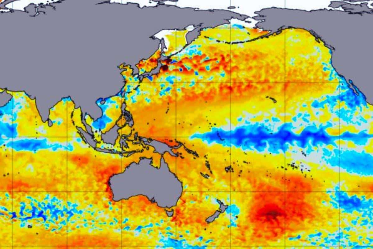 Rapid Surge in Ocean Surface Temperatures Signals Escalating Climate Crisis 