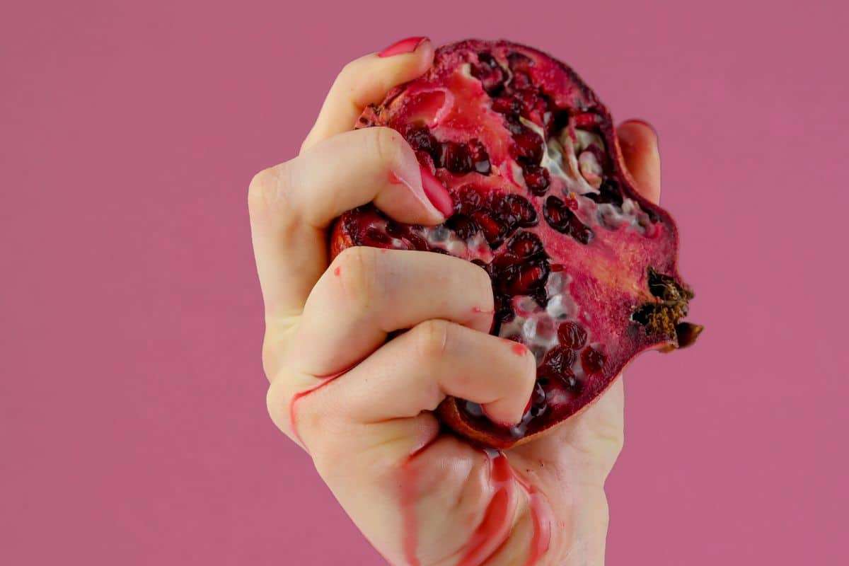 Doctors Highlight Pomegranates as a Top Superfood for Health Enhancement 