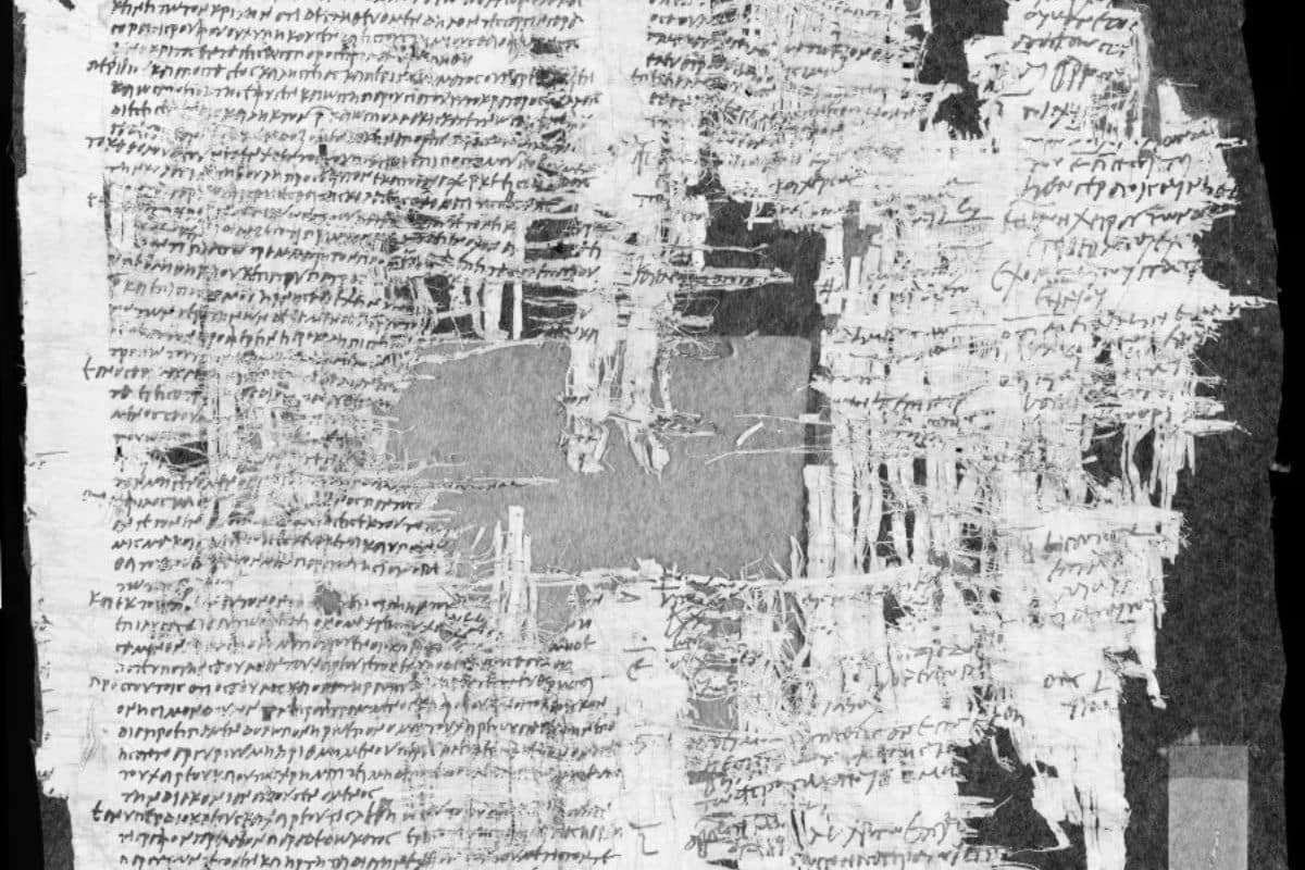 Ancient Roman Legal Scroll Reveals Tax Fraud from 1,890 Years Ago 