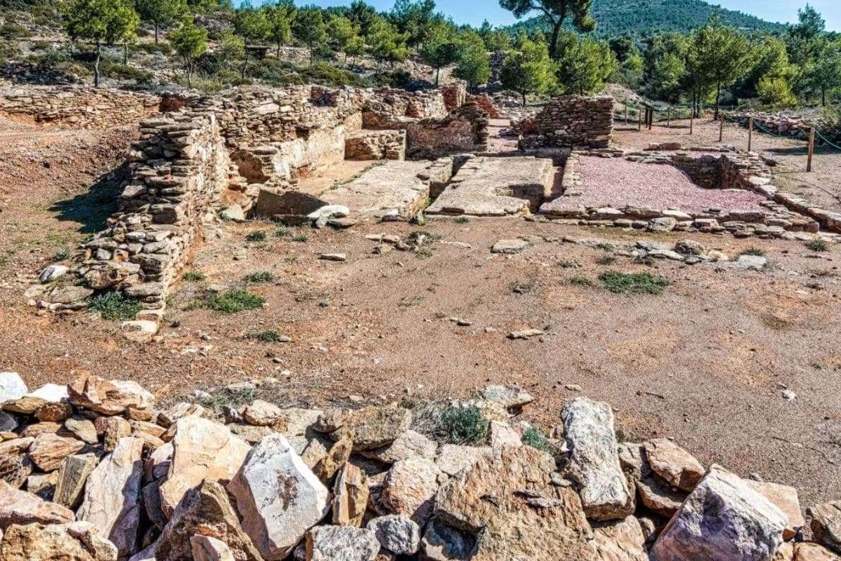 Ancient Greek Mining Reveals Earliest Evidence of Environmental Pollution 