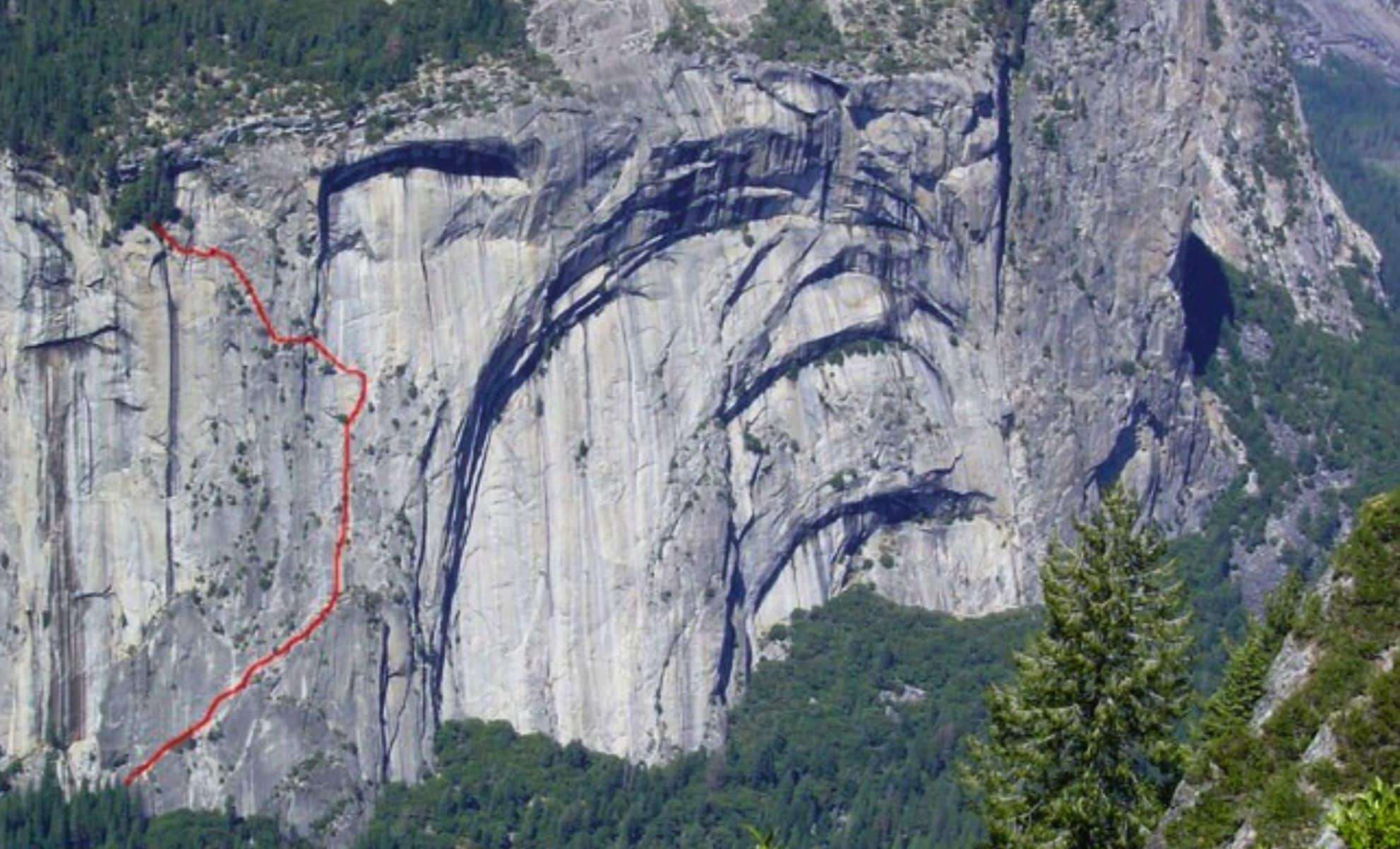 Rapidly Expanding Split in Yosemite’s Royal Arches Prompts Safety Measures 