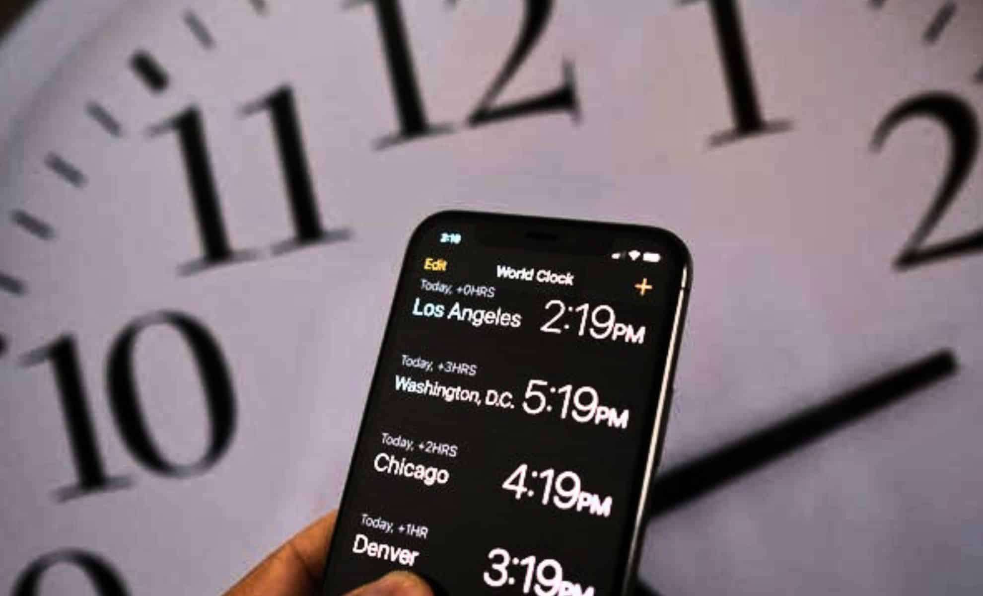 Daylight Saving Time 2025: When to Adjust Your Clocks and the Debate Over Its Future 