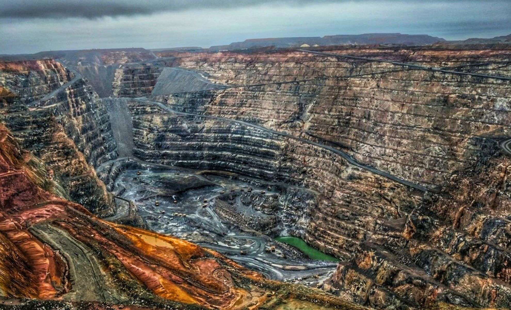 Massive Lithium Reserve Uncovered Beneath U.S. Supervolcano Promises Energy Shift 