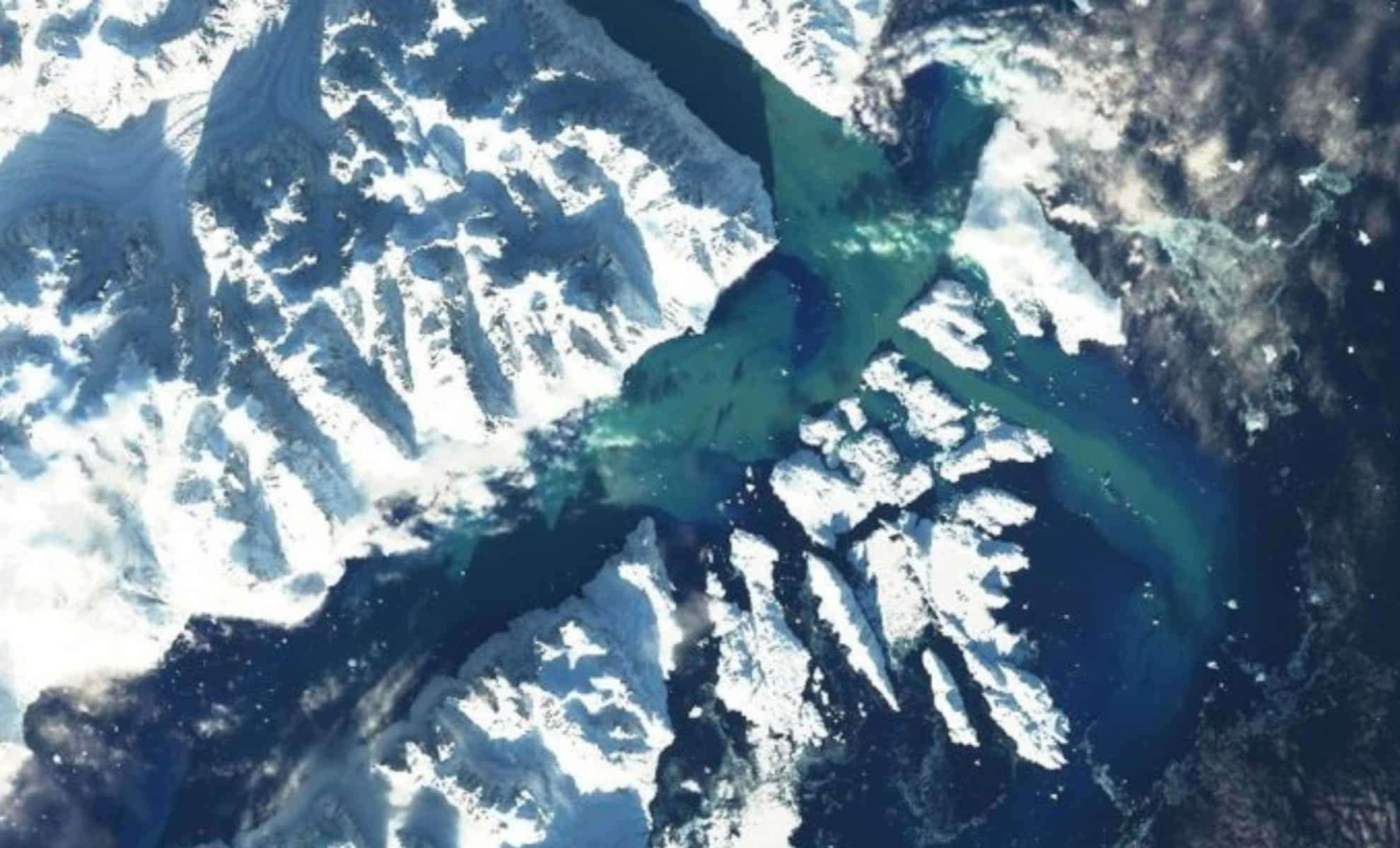 Greenland’s Massive Glacial Flood Releases Trillions of Liters in Historic Event 