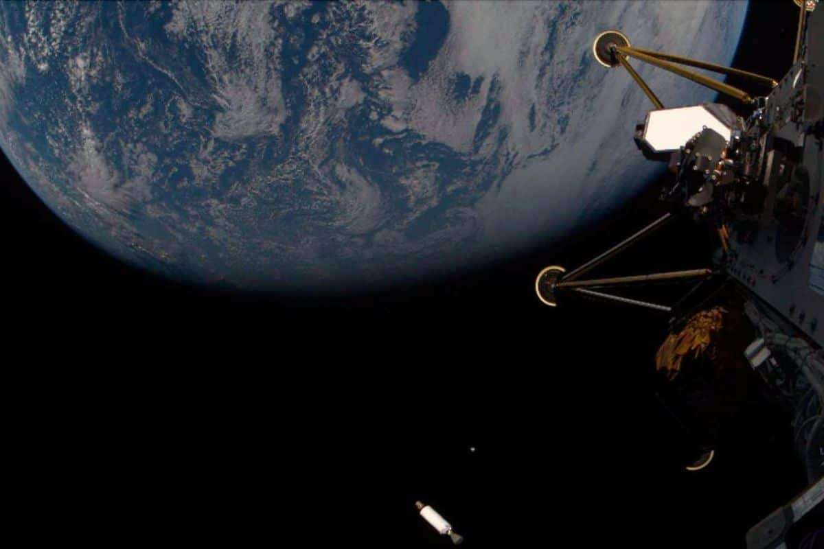 Private Lunar Lander Athena Transmits Stunning Earth Photos from Orbit 