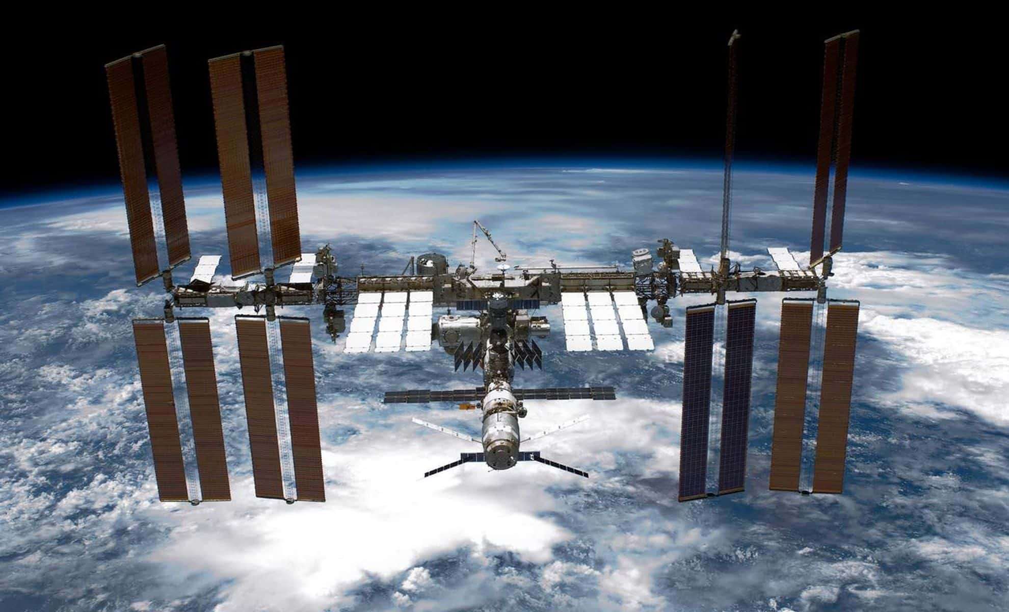 Researchers Alert: Rising Greenhouse Gases May Jeopardize Low Earth Orbit Operations 