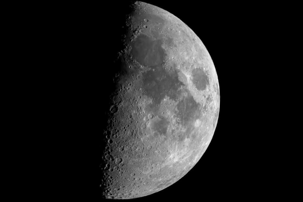 New Evidence Confirms the Moon Possesses a Solid Iron Core Like Earth 