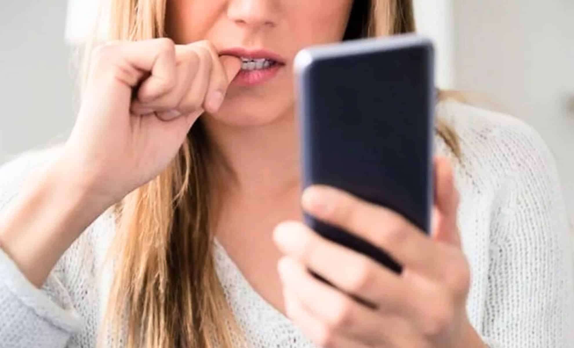 Gen Z's Growing Reluctance to Answer Phone Calls Sparks Telephobia Concerns 