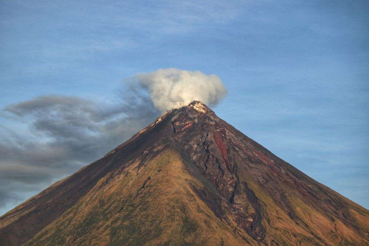 Volcanic Eruptions May Have Jumpstarted Earth's Oxygen Rise and Complex Life 