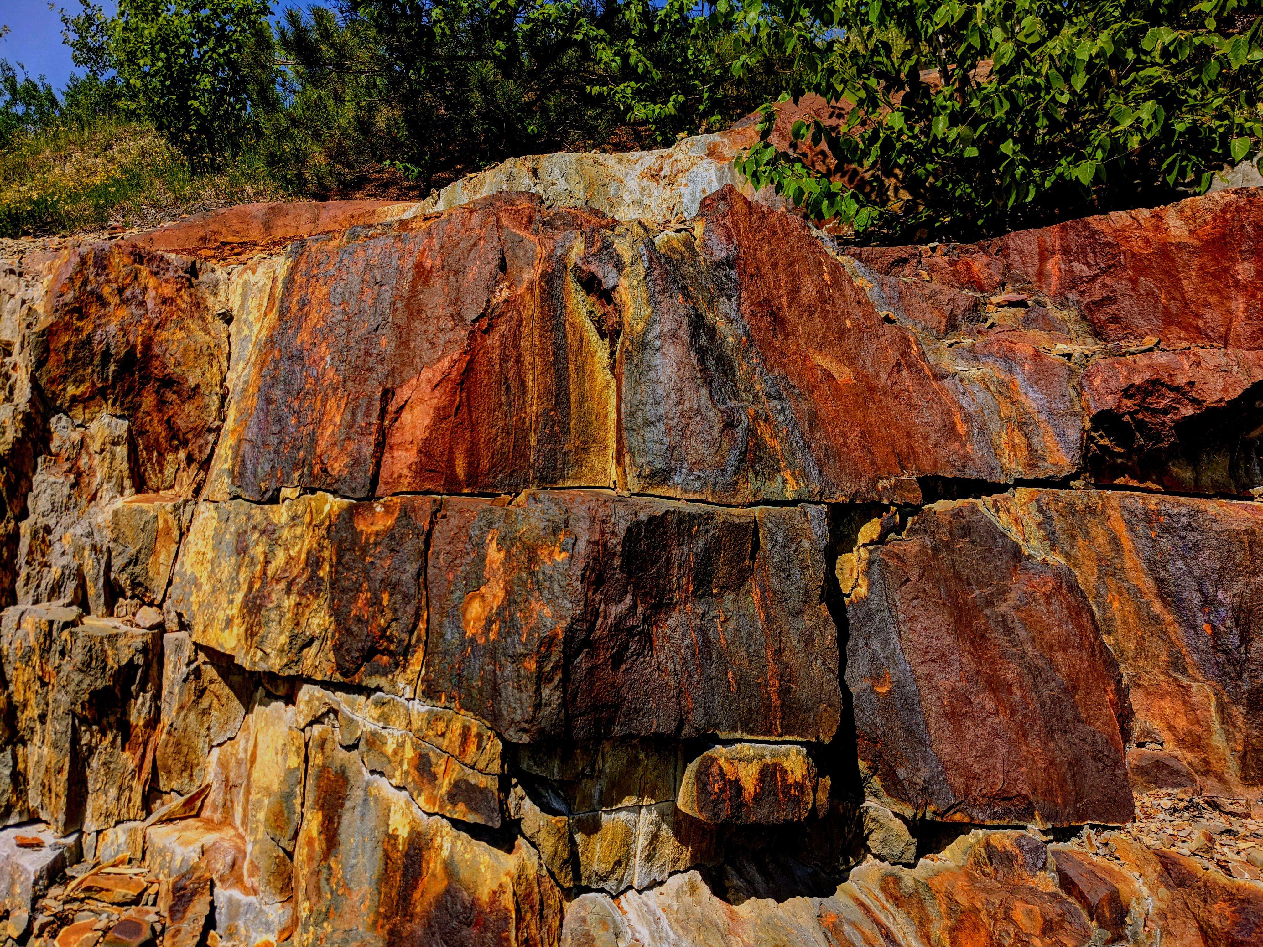 Unlocking Earth's Lost Eons Through Rusted Iron Minerals 