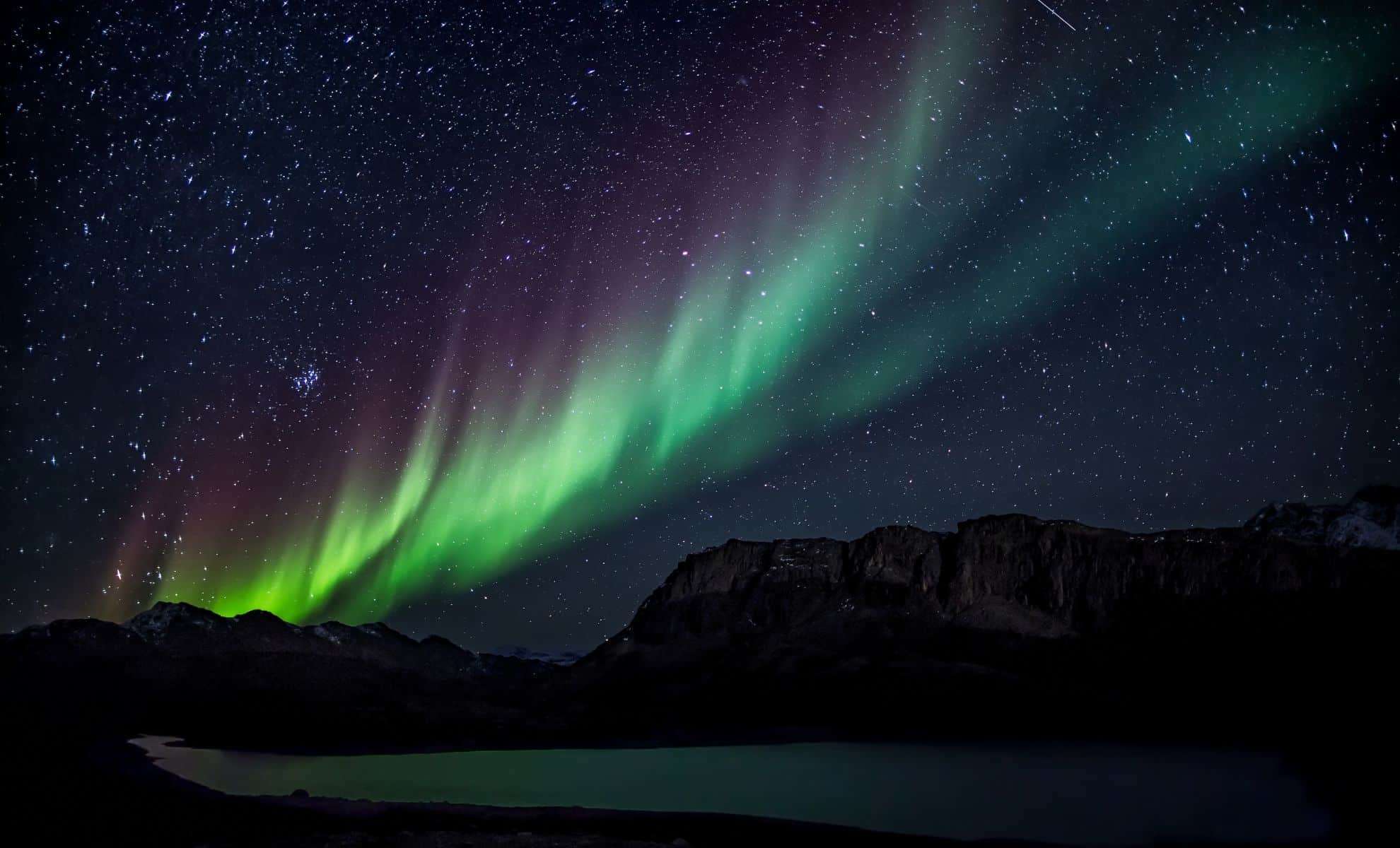 Aurora Alert: Northern Lights Expected in 15 U.S. States Tonight 