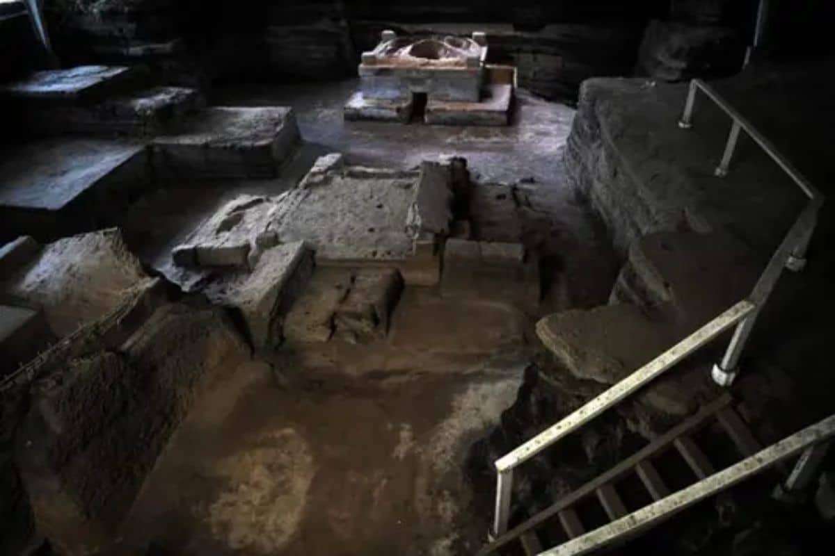 Ancient Clay Figurines Unearthed at Pyramid Site in El Salvador 