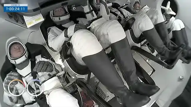 spacex-crew-dragon-launches-iss-astronauts-cf87385a004c7e4bab93d66233e783b9.webp