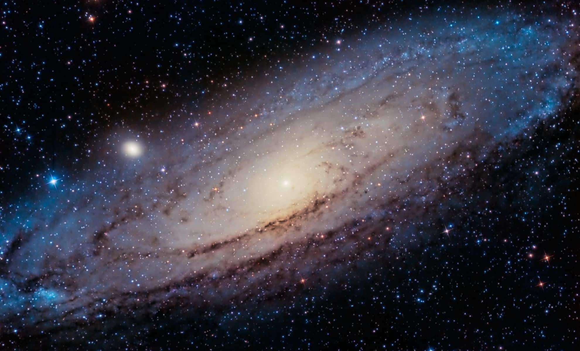 Astrophotographer Dedicates 80 Hours to Reveal Hidden Details of Andromeda Galaxy 
