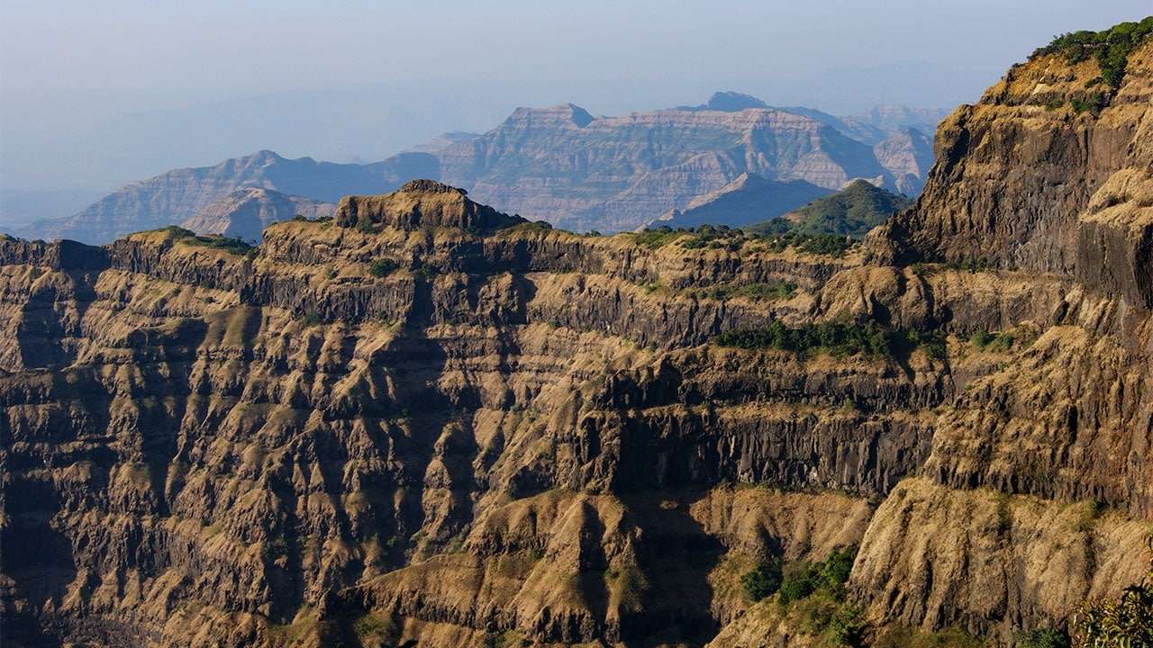 did-volcanoes-not-an-asteroid-wipe-out-the-dinosaurs-scientists-unveil-stunning-new-evidence-874aeb7ea098b97d4a7de0f40c367f38.jpeg