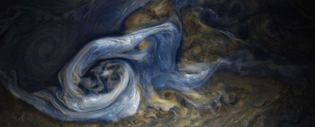 juno-storm-6725e96f54b682790eb7f78de24d1113.jpg