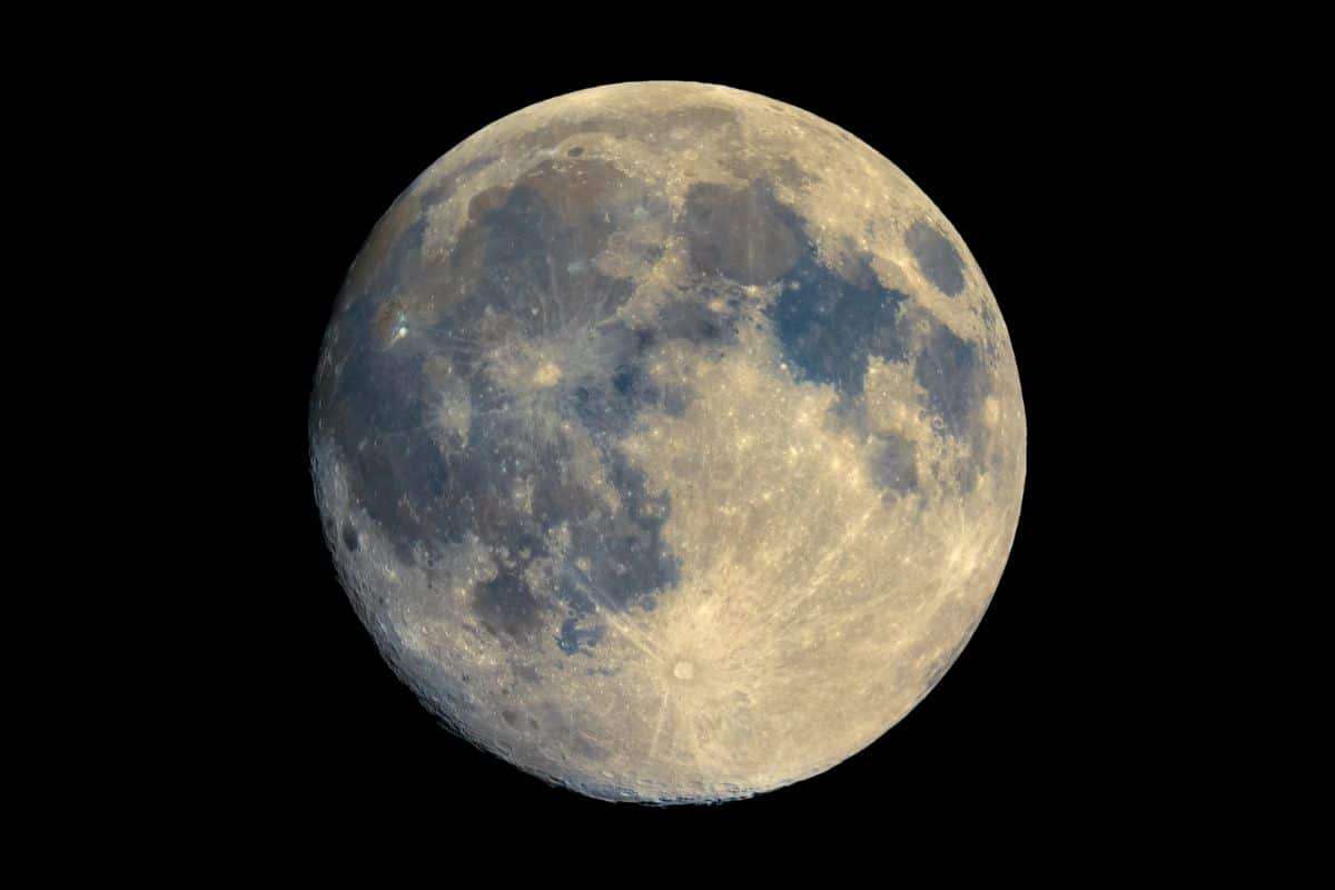 Exploring Lunar Water Ice: The Moon's Potential for Human Habitats 