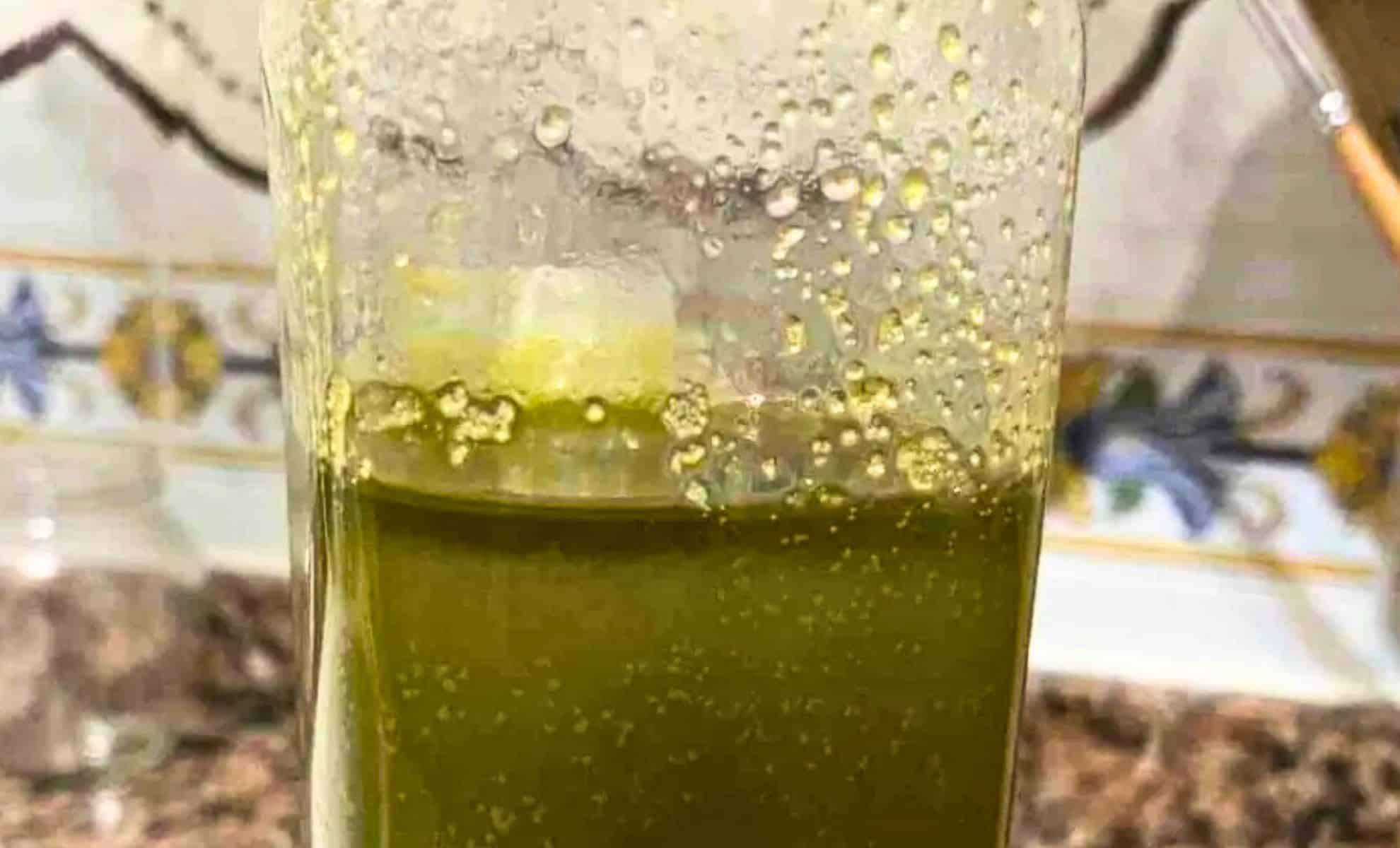 Experts Warn: Discard Olive Oil Immediately When This Key Sign Appears 