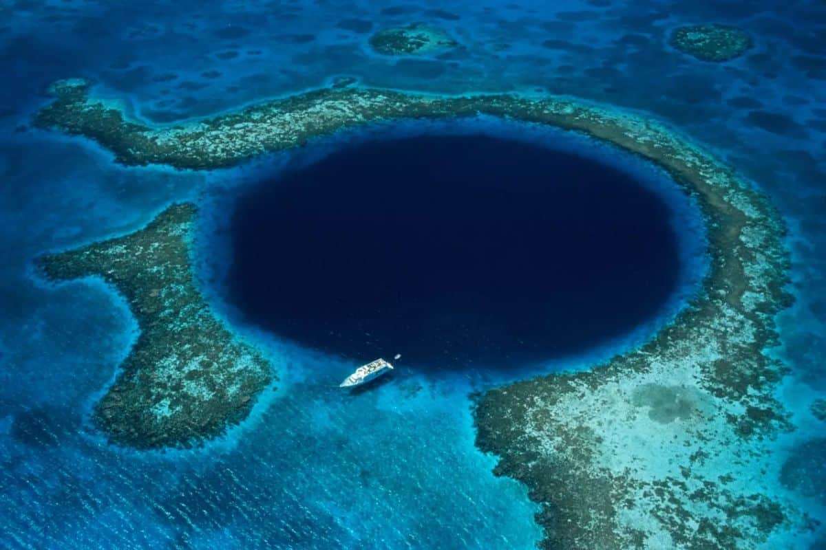 New Insights Reveal Rising Storm Intensity in Belize’s Great Blue Hole 