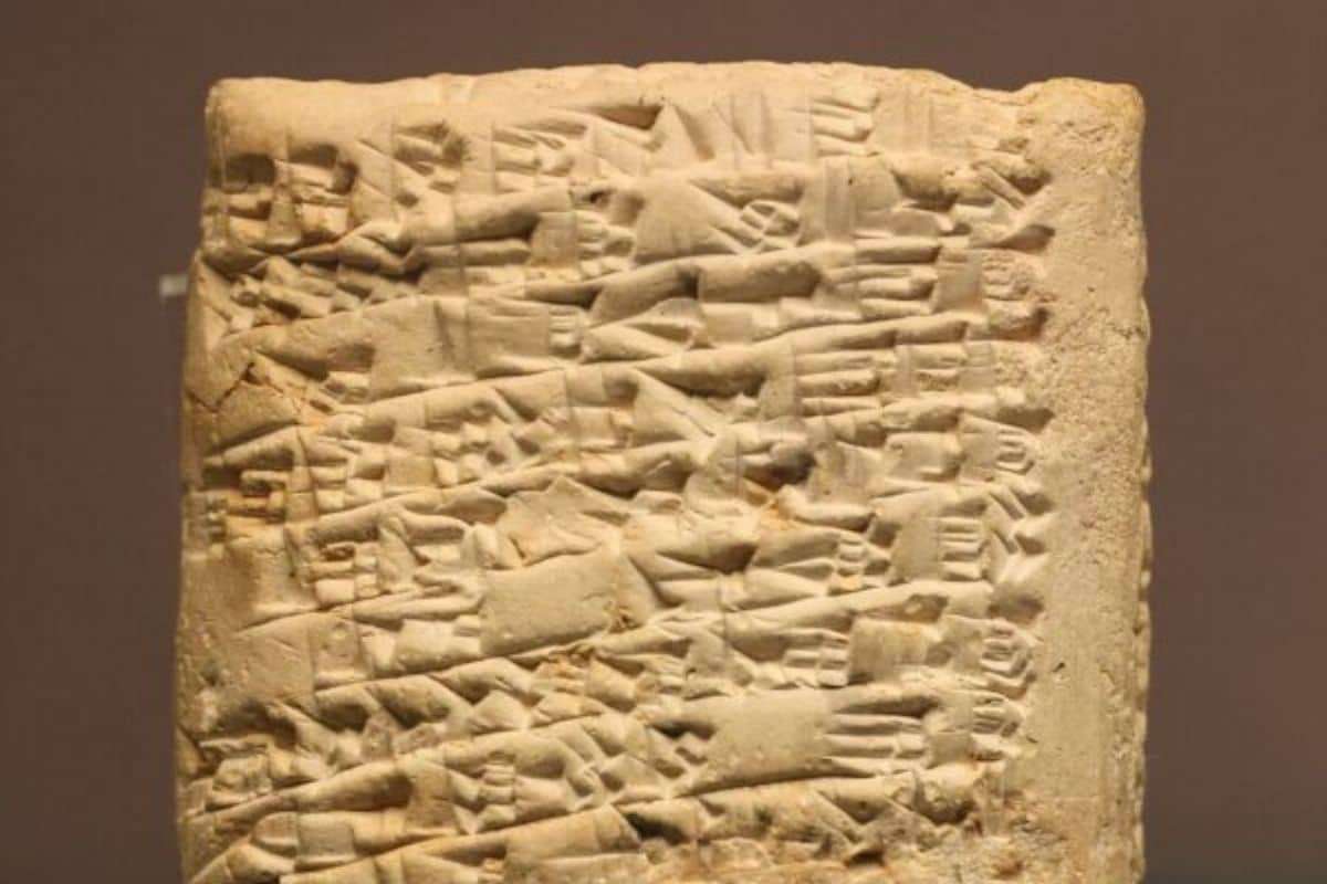 Ancient Bronze-Age Tablet Reveals Earliest Recorded Customer Grievance 