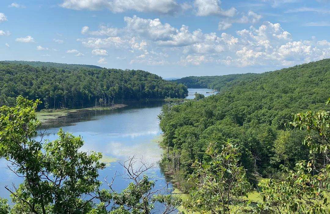 Canopus-Lake-via-Appalachian-Trail-New-York-712acd7feceaa7b64468bf3d67c5a85e.jpeg