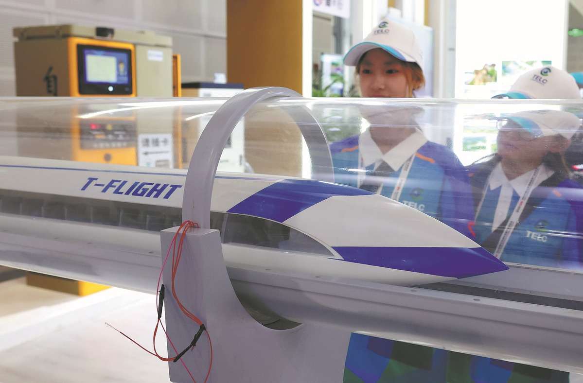 A-T-flight-maglev-train-model-on-display-in-Taiyuan-Shanxi-province-05355e113142ad307ea0e03fd5584f00.jpeg