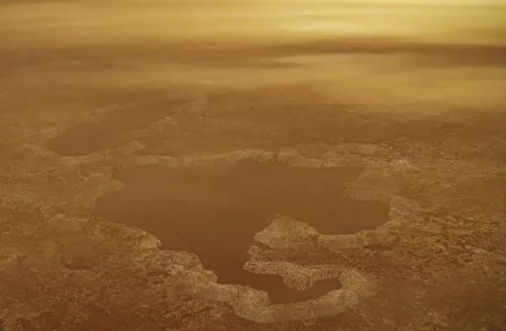 titan-saturn-moon-life-960de37e475700c30c749192bf09f502.webp