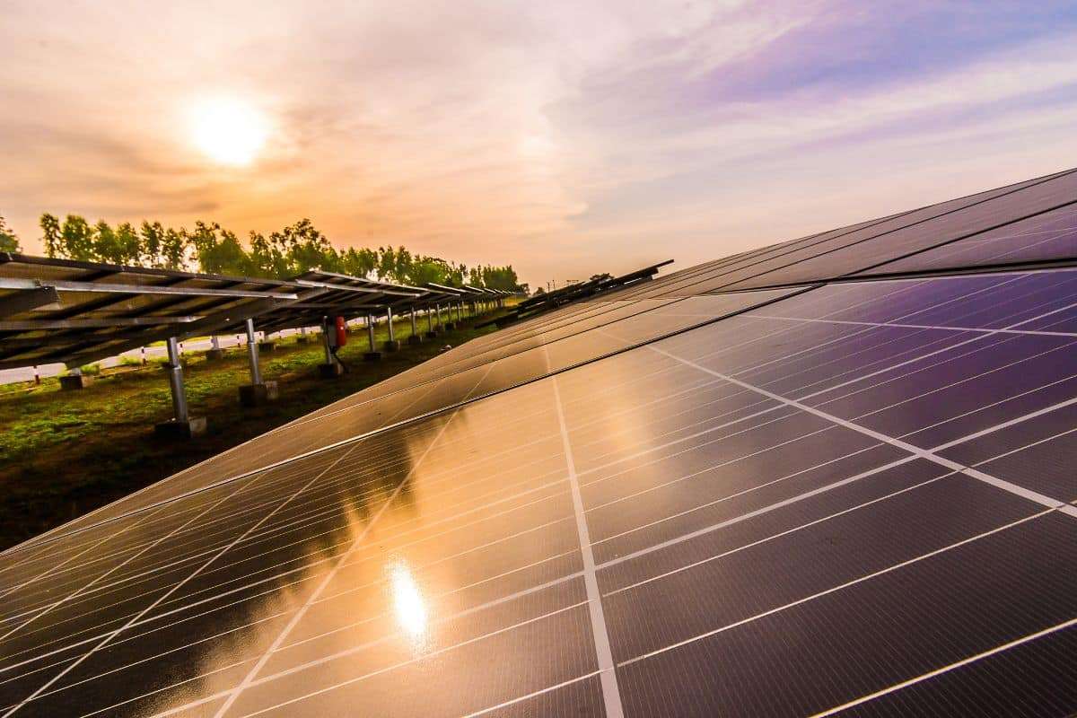 Revolutionizing Lunar Energy: Solar Cells Made from Moon Dust 