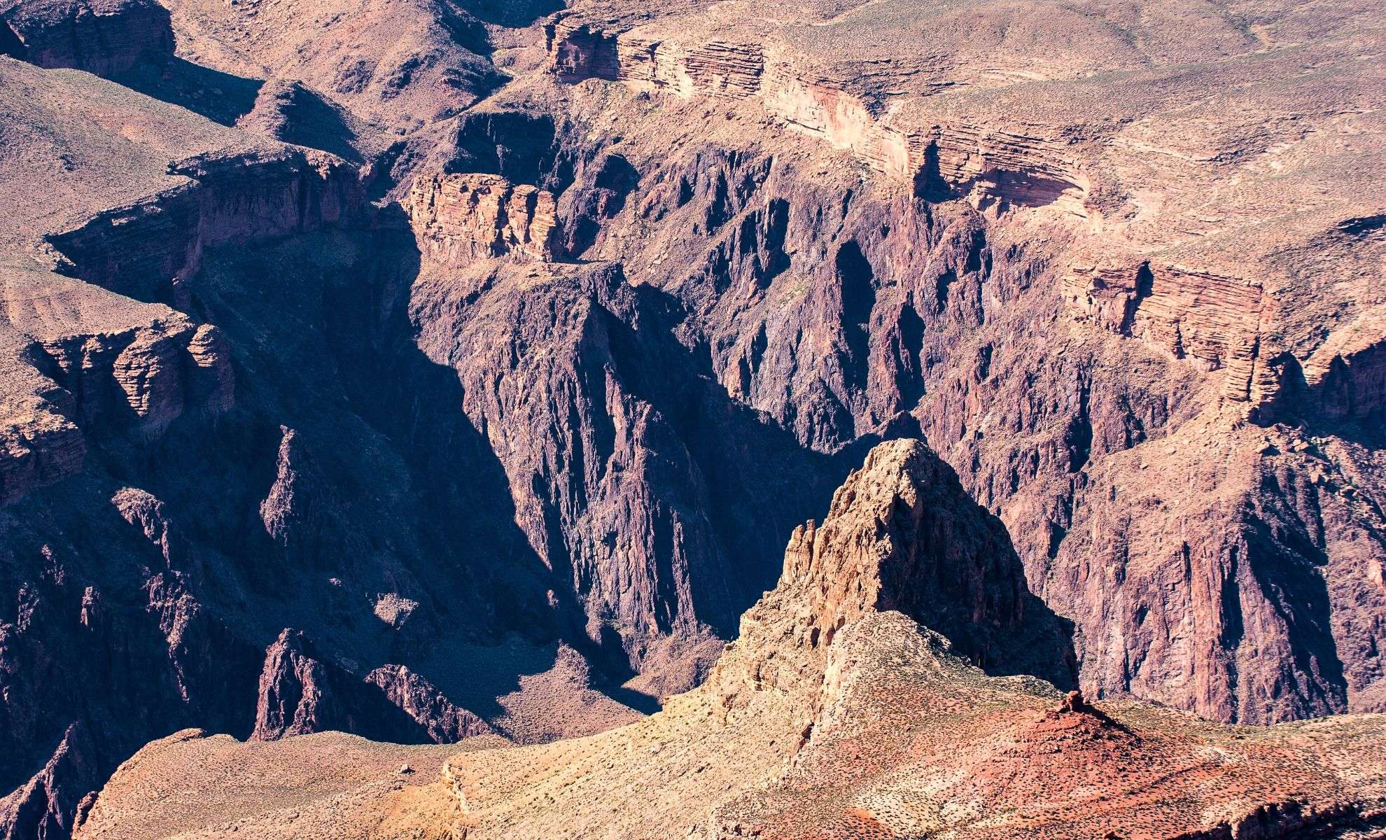 The Hidden 2,000 KM Fault That Nearly Divided North America: Unveiling the Midwest Rift 
