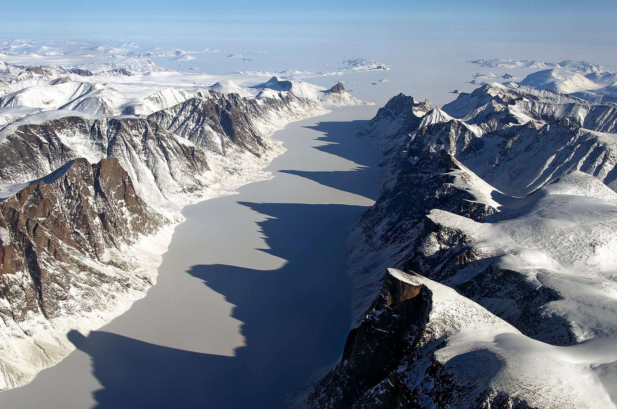 Davis-strait-microcontinent-d71615c77fc489b8991bf053a329486a.jpg